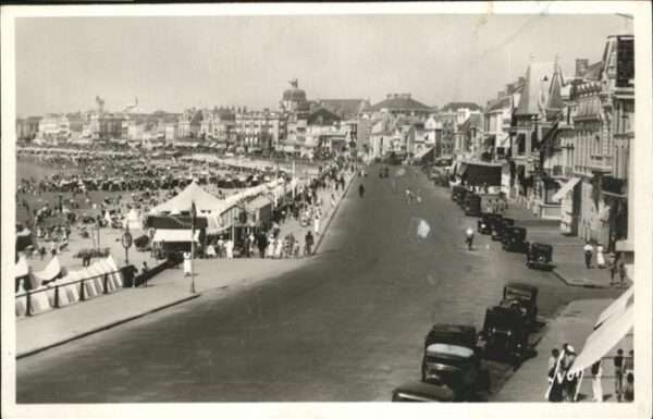 Les Sables-d Olonne Avenue Georges Clemenceau
Plage