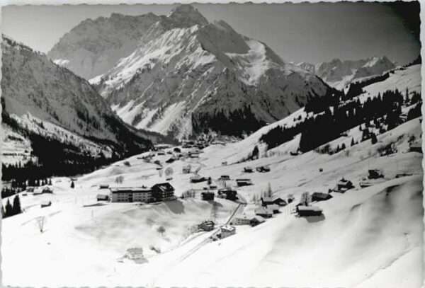 Hirschegg Kleinwalsertal Vorarlberg Hirschegg Fliegeraufnahme Kleinwalserta