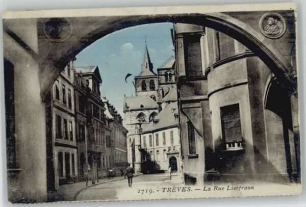 Paris Treves La Rue Liebfraun
