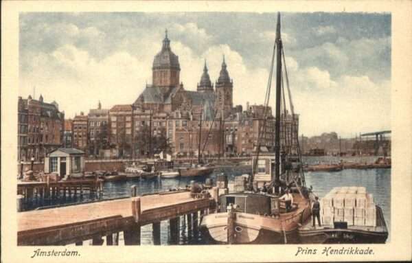 Amsterdam Niederlande Prins Hendrikkade Schiff
