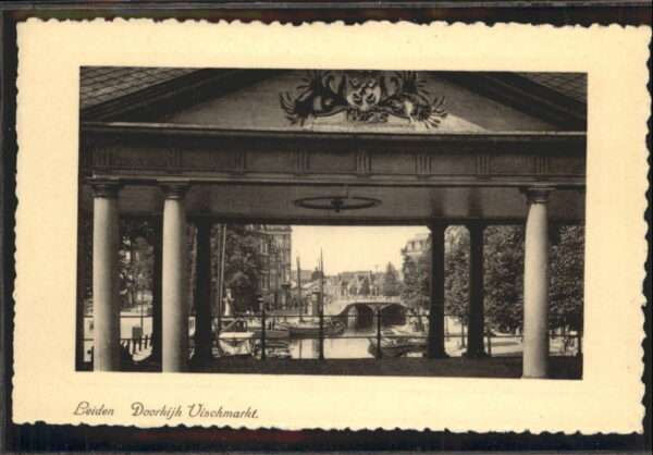 Leiden Doorkijk Vischmarkt