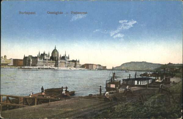 Budapest Parlament Boot