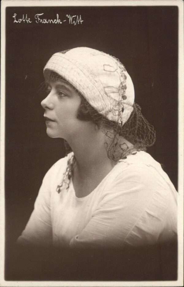 Schauspieler Lotte Franck Witt Hutmode