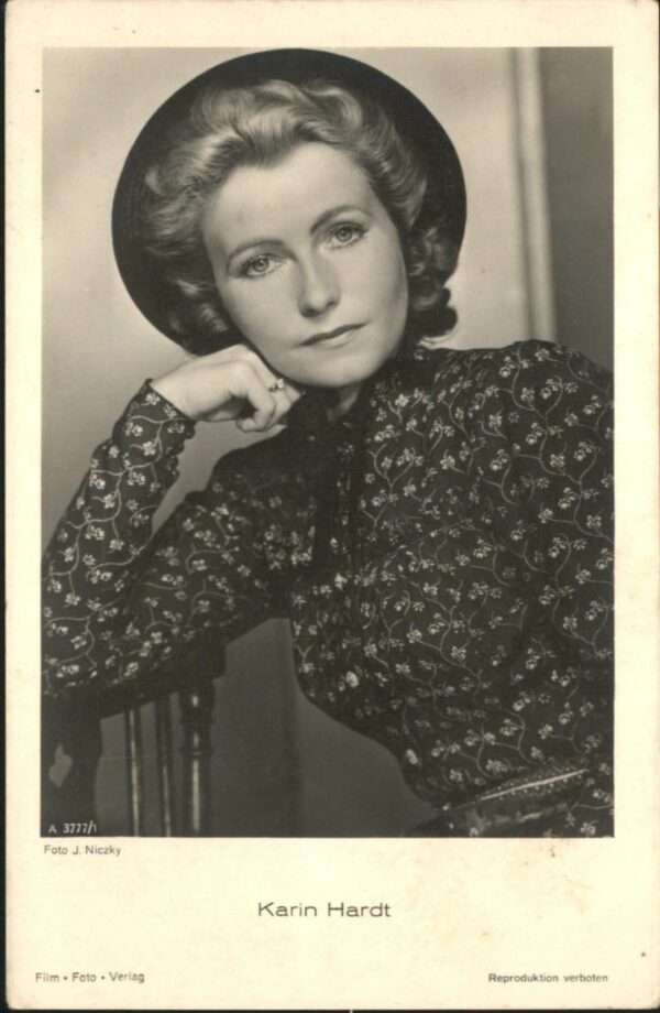 Verlag Film-Foto-Verlag Nr. Karin Hardt Hutmode A 3777/1