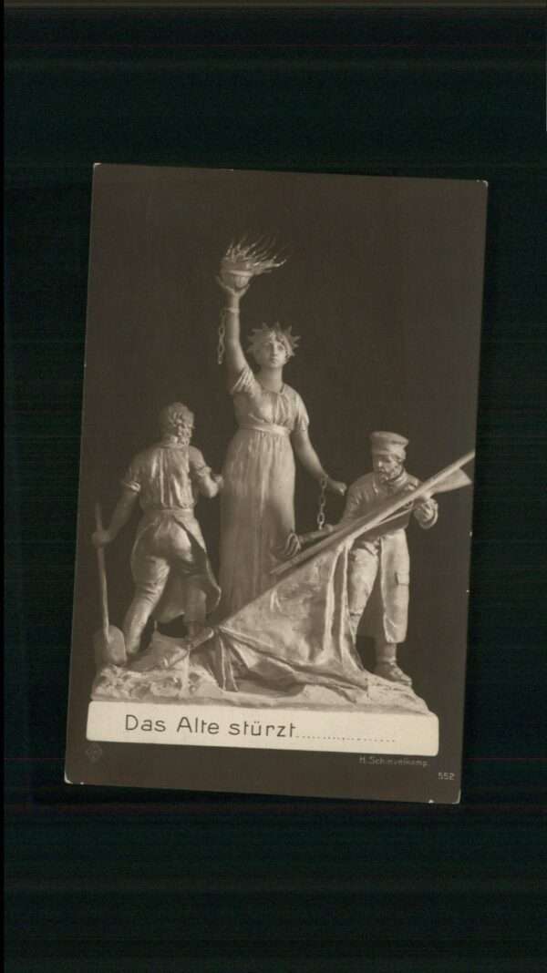 Skulpturen Das Alte stürzt