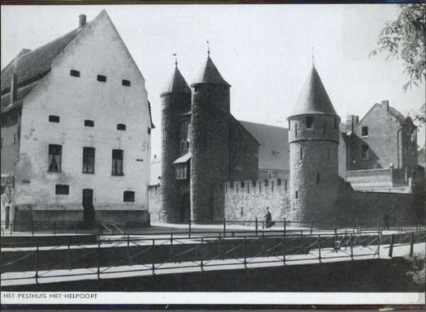 Maastricht Hotel Du Casque Pesthuis met Helpoort