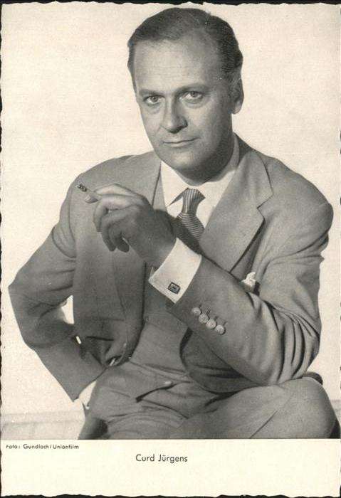 Schauspieler Curd Jürgens Zigarette