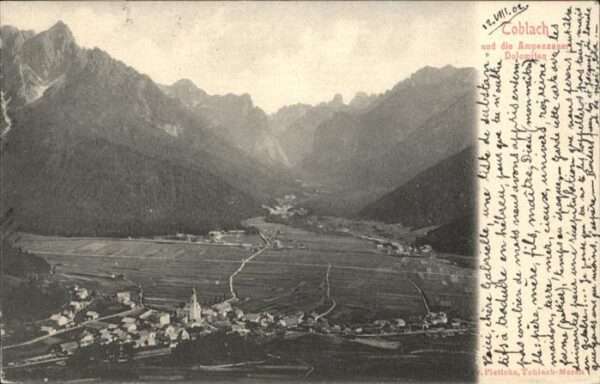 Toblach Suedtirol Ampezzaner Dolomiten