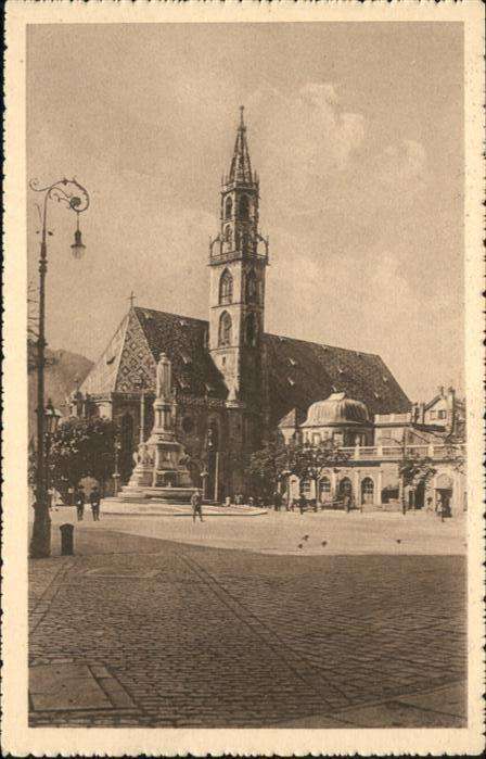 Bolzano Piazza Chiesa Parrocchiale