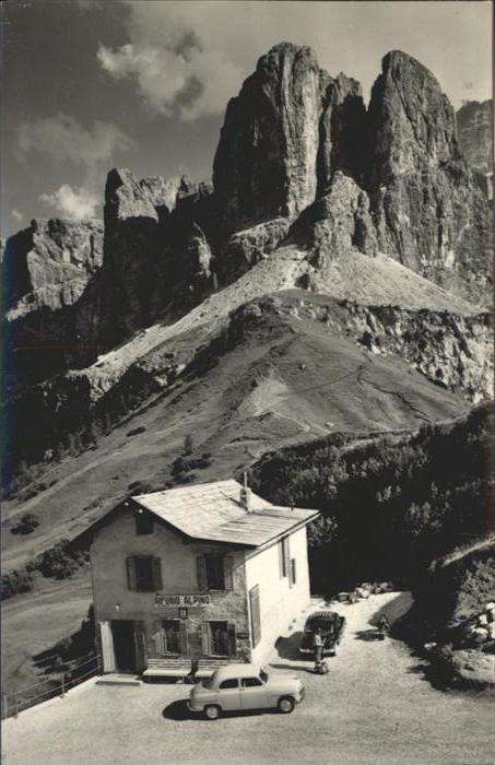 Passo Gardena Rifugio Alpino