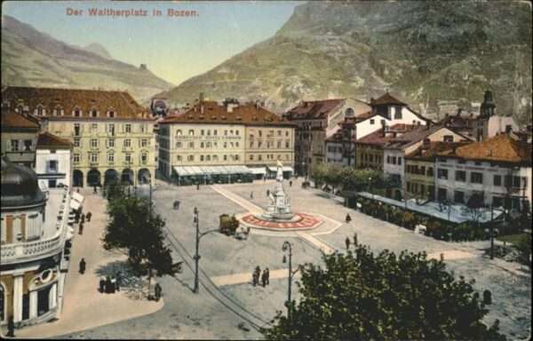 Bozen Suedtirol Der Waltherplatz