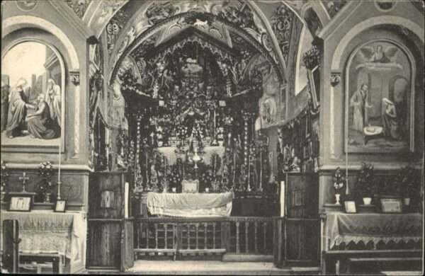 Trafoi Suedtirol Kirche Innen hlg. 3 Brunnen