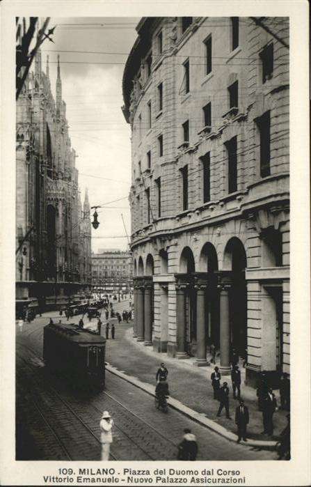 Milano Piazza del Duomo dal Corso Vittorio Ema