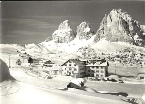 Sellajoch Sellajoch-Hütte Passo Sella