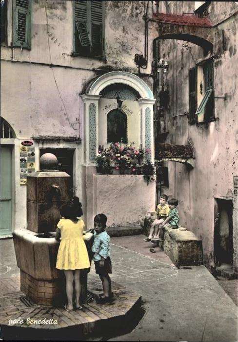 Benedetta Brunnen Kinder