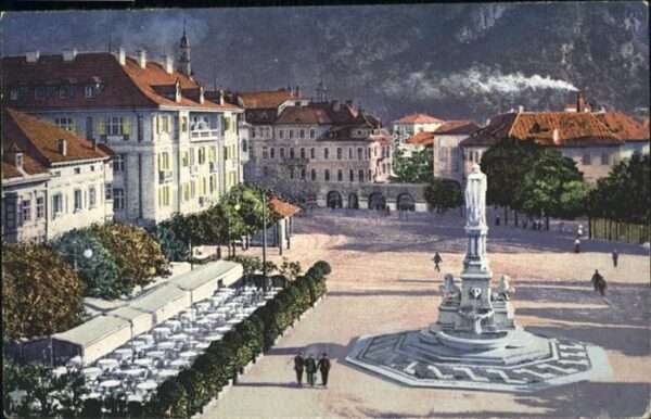 Bolzano Piazza Vittorio Emanuele