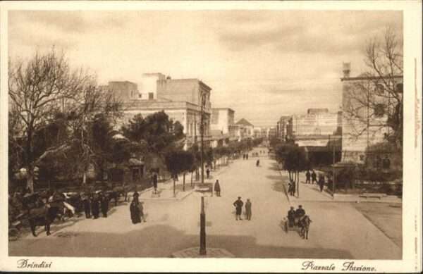 Brindisi Piazzale Stazione Kutsche