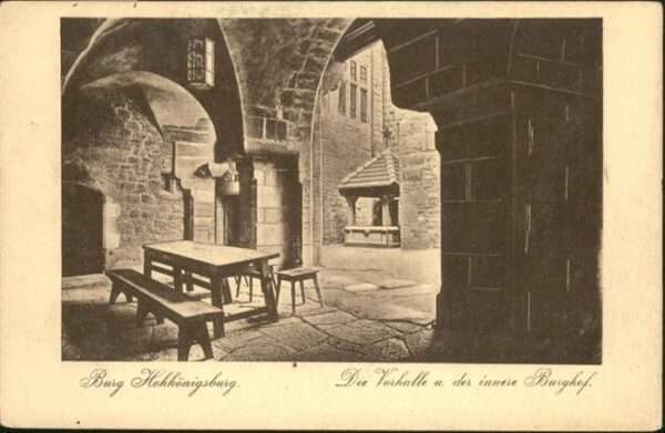 Hohkoenigsburg Haut-Koenigsbourg Vorhalle Burghof