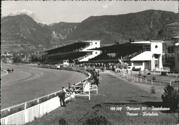 Merano Meran Reitplatz