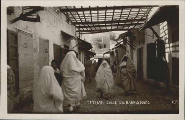 Tetuan Calle del Barrio