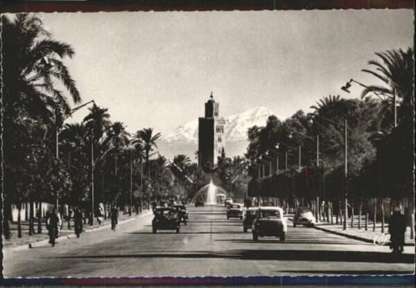 Marrakech L_Avenue Mohammed Brunnen Autos