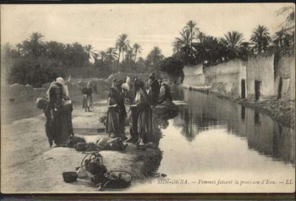 Sidi Okba Femmes faisant la proviaon d&# Eau Wass