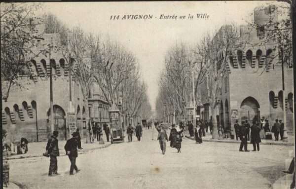 Avignon Vaucluse Entree de la Ville