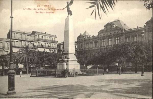Oran Algerie Hotel de Ville Monument Sidi Brahim