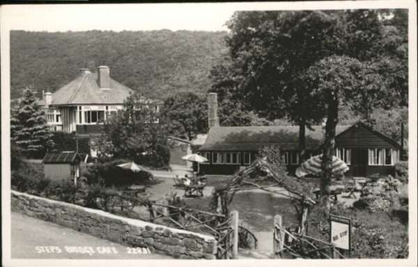 Steps Bridge Cafe