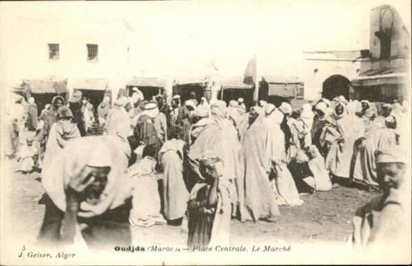 Oudjda Place Centrale Marche