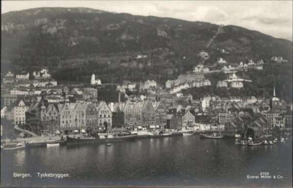 Bergen Norwegen Tyskebryggen Schiff