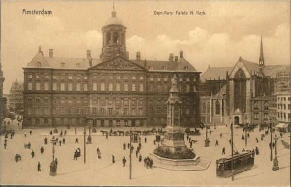 Amsterdam Niederlande Palels Kerk Strassenbahn Kutsche
