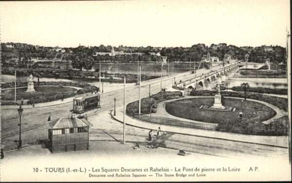 Tours Indre-et-Loire Pont de pierre et la Loire