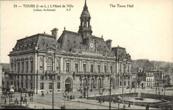 Tours Indre-et-Loire l_Hotel de Ville