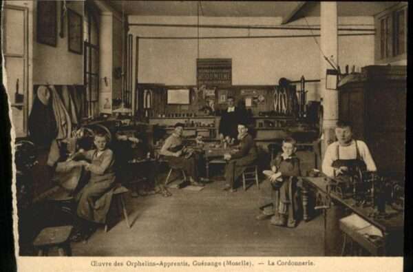 Guenange Moselle Oevre des Orphelins-Apprentis Cordonner