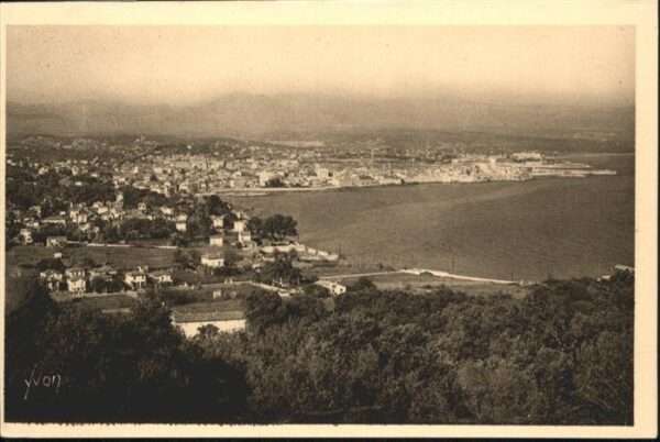 Antibes Alpes Maritimes Cote d_Azur L'Anse Saint-Roch