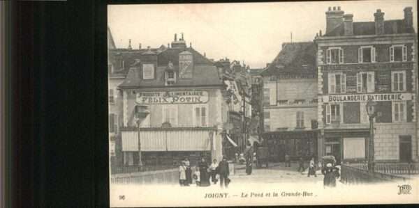 Joigny Yonne Le Pont La grande rue