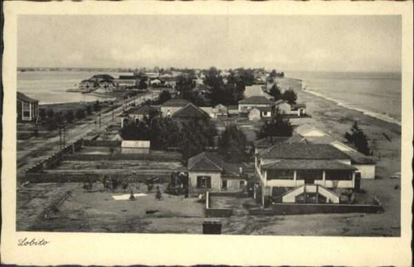 Lobito Siedlung am Meer