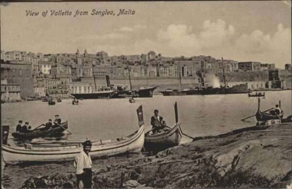 Malta Valletta from Senglea Schiff