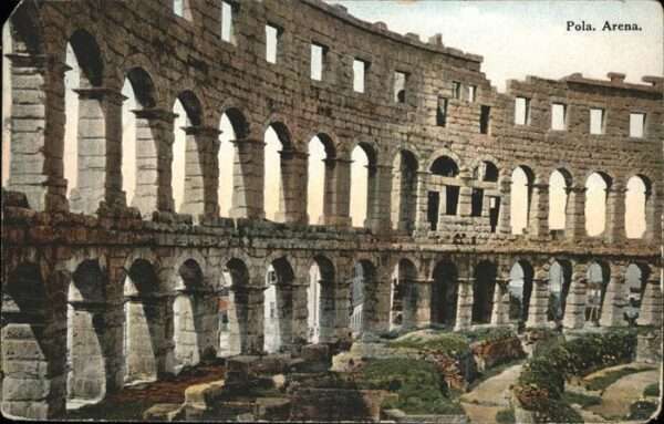 Pola Pula Croatia Istrien
Pola
Arena