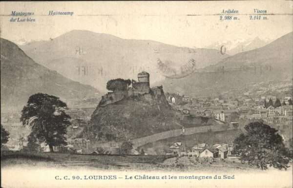 Lourdes Hautes Pyrenees Chateau les montagnes du Sud
