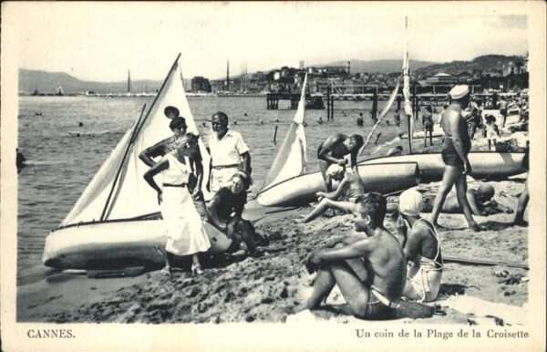 Cannes Alpes-Maritimes la Plage de la Croisette