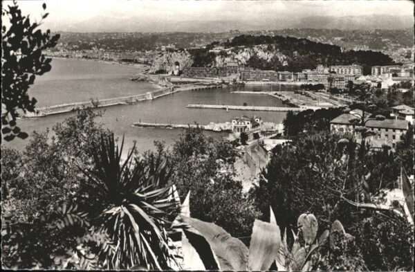 Nice Alpes Maritimes Entree du Port Chateau