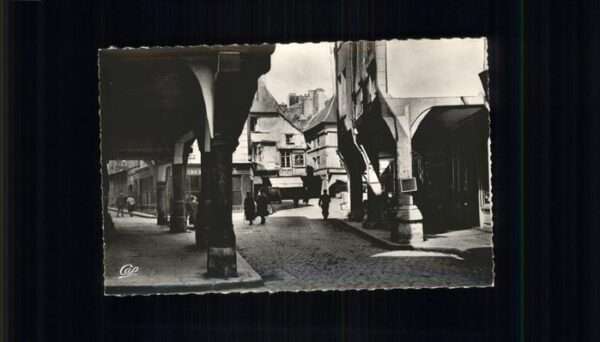 Dinan 22 Arcades des Vieilles Maisons Rue des Co