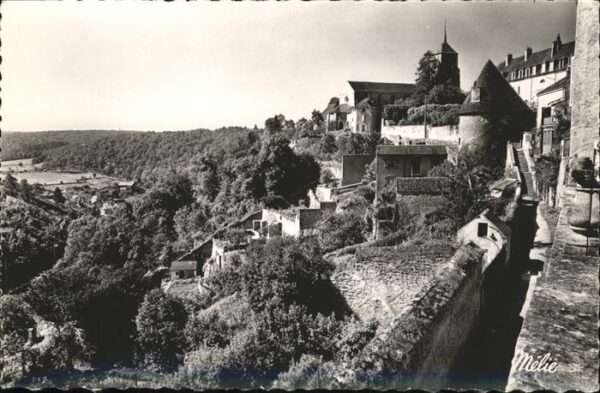 Avallon les Remparts Eglise St Lazare