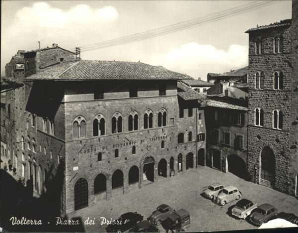 Volterra Piazza dei Priori