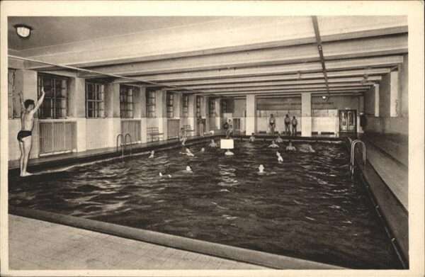 Plovarna Schwimmhalle