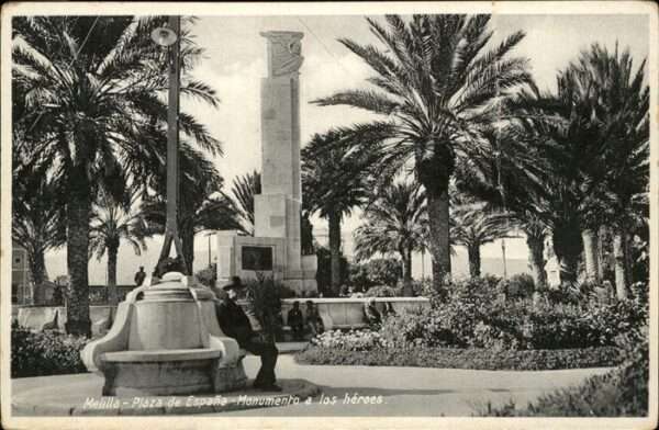 Melilla Plaza de Espana Monumento a los heroes