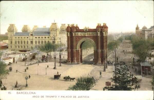 Barcelona Cataluna Arco de Triunfo y Palacio de Justicia