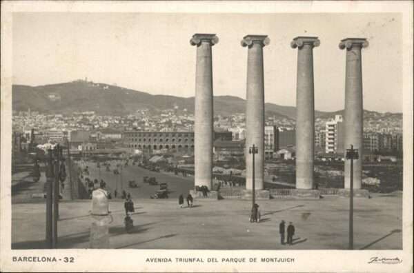 Barcelona Cataluna Avenida Triunfal del Parque de Montjuic